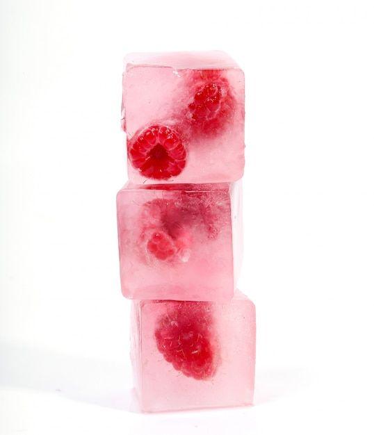 Artisanal Berry Selection: Unique Blends, Farm-Fresh Essence